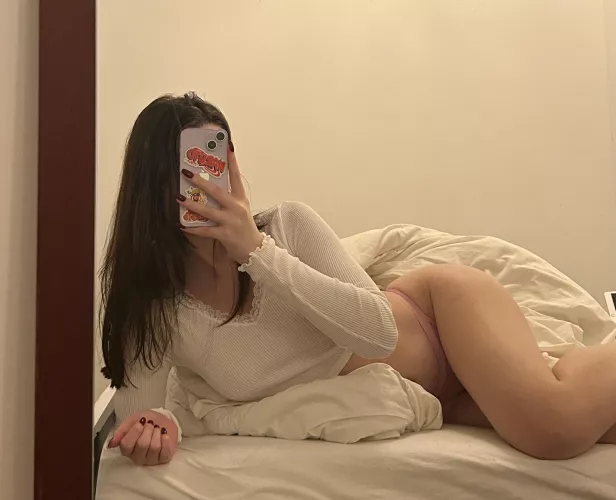 I turned 18 recently yes but I wanna be ur bby girl