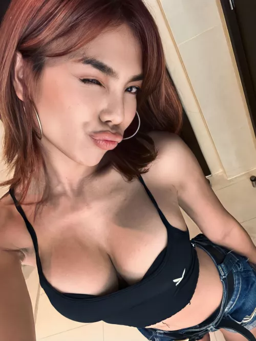 Is there a little Asian girl on your to-do list t0day? 🤗😋