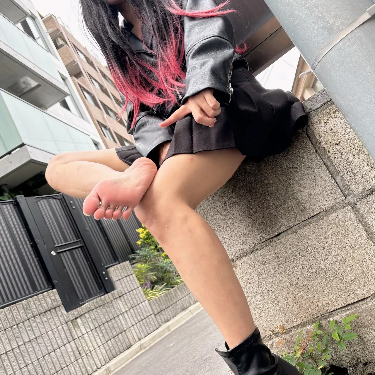 I've got an idea what I wanna do to your face...