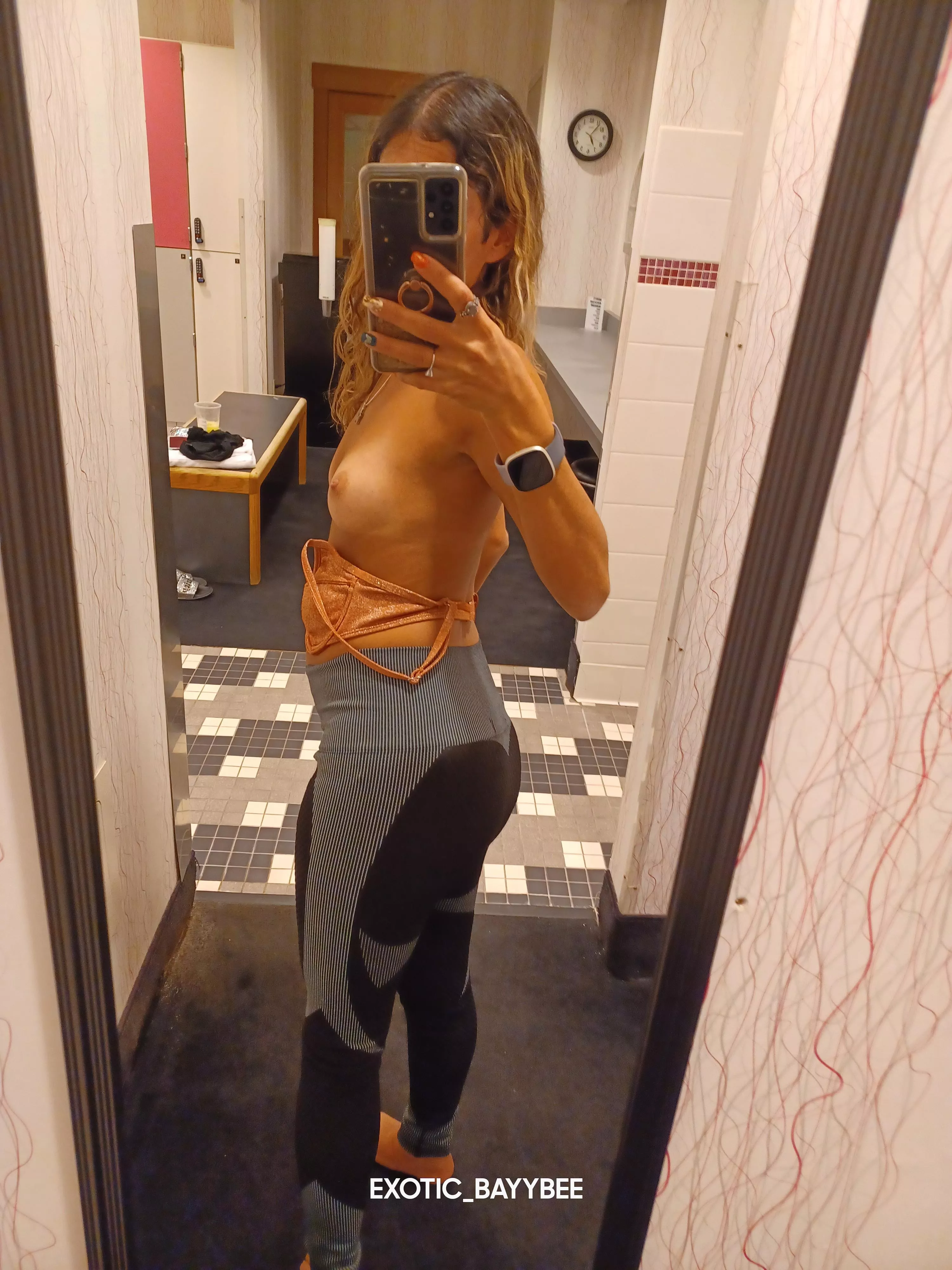 Just busy trying to find some inner peach 🍑 ✌️🕊️