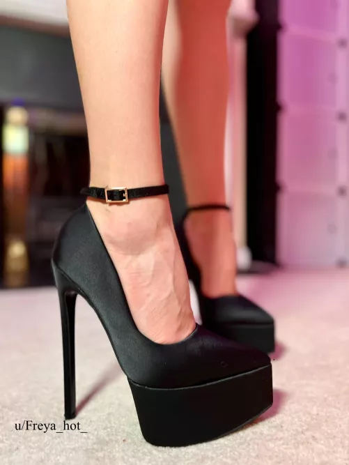Just nice black high heels on nice feet