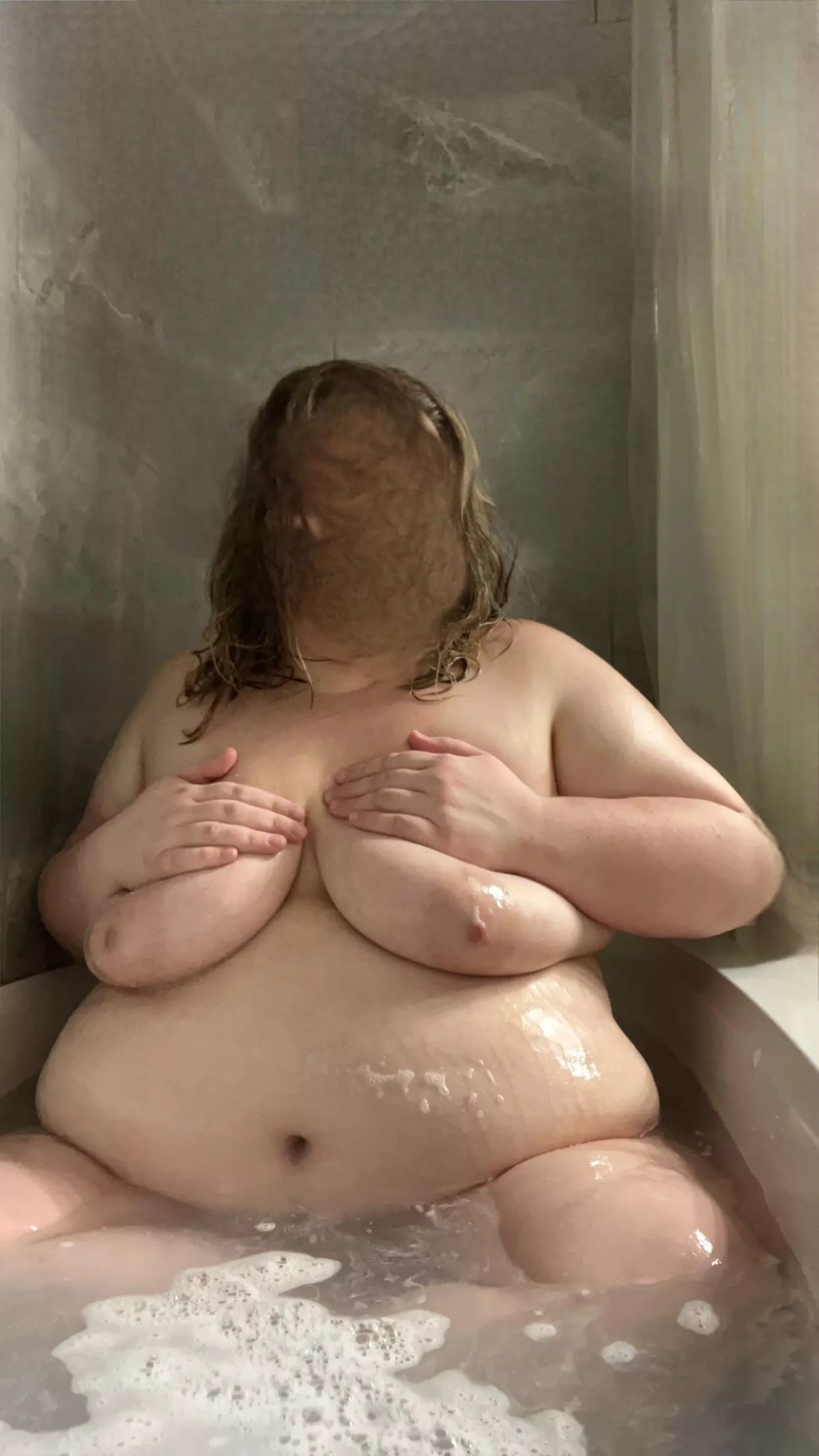 just soakin it up 🫧🫧🛁🛁