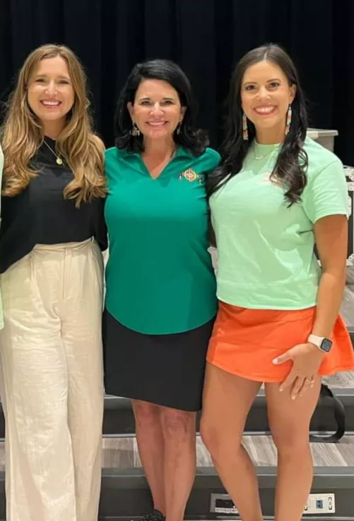 Mom is stacked too !!