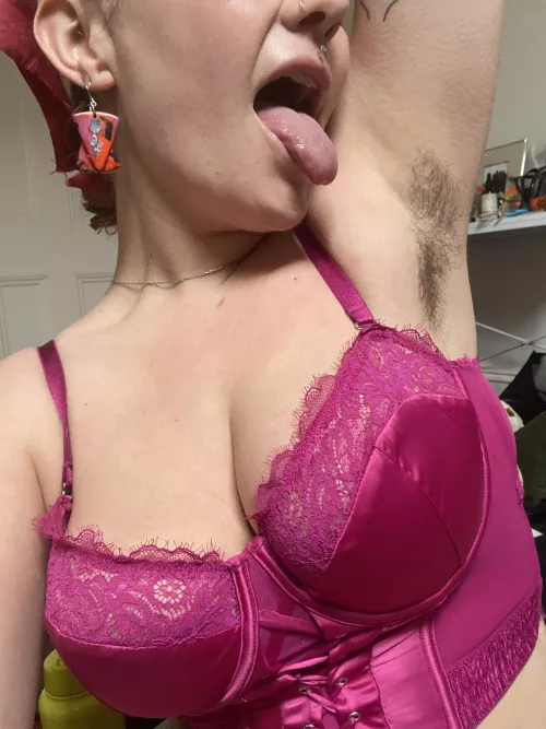 Now imagine it’s your tongue licking these pits all over