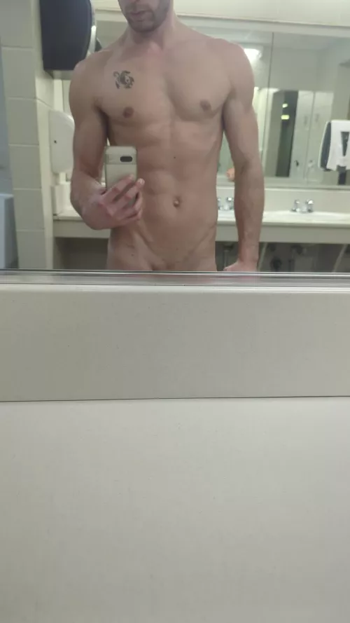 Ready for the hot tub😏😈