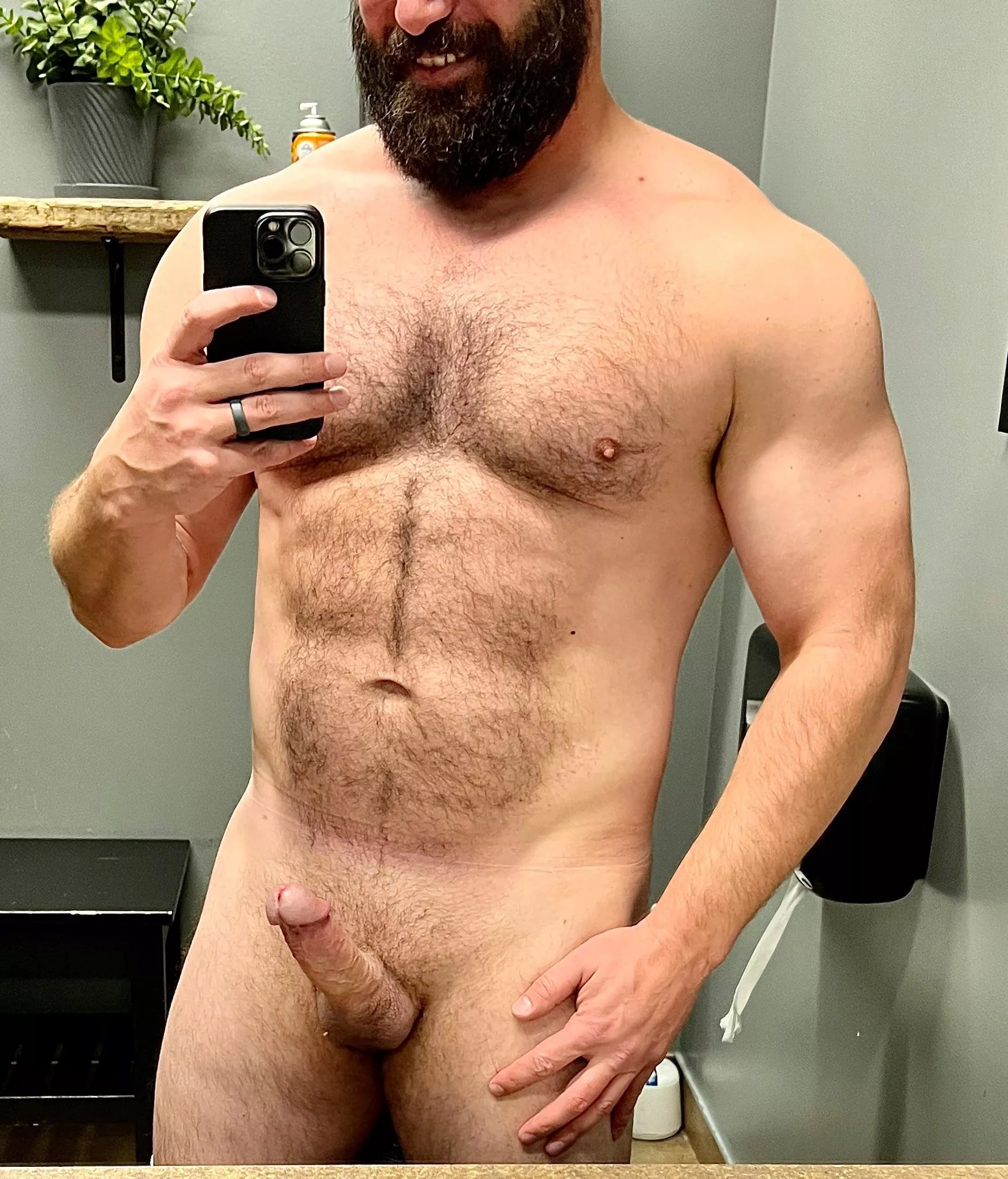 Snapped a quick gym selfie