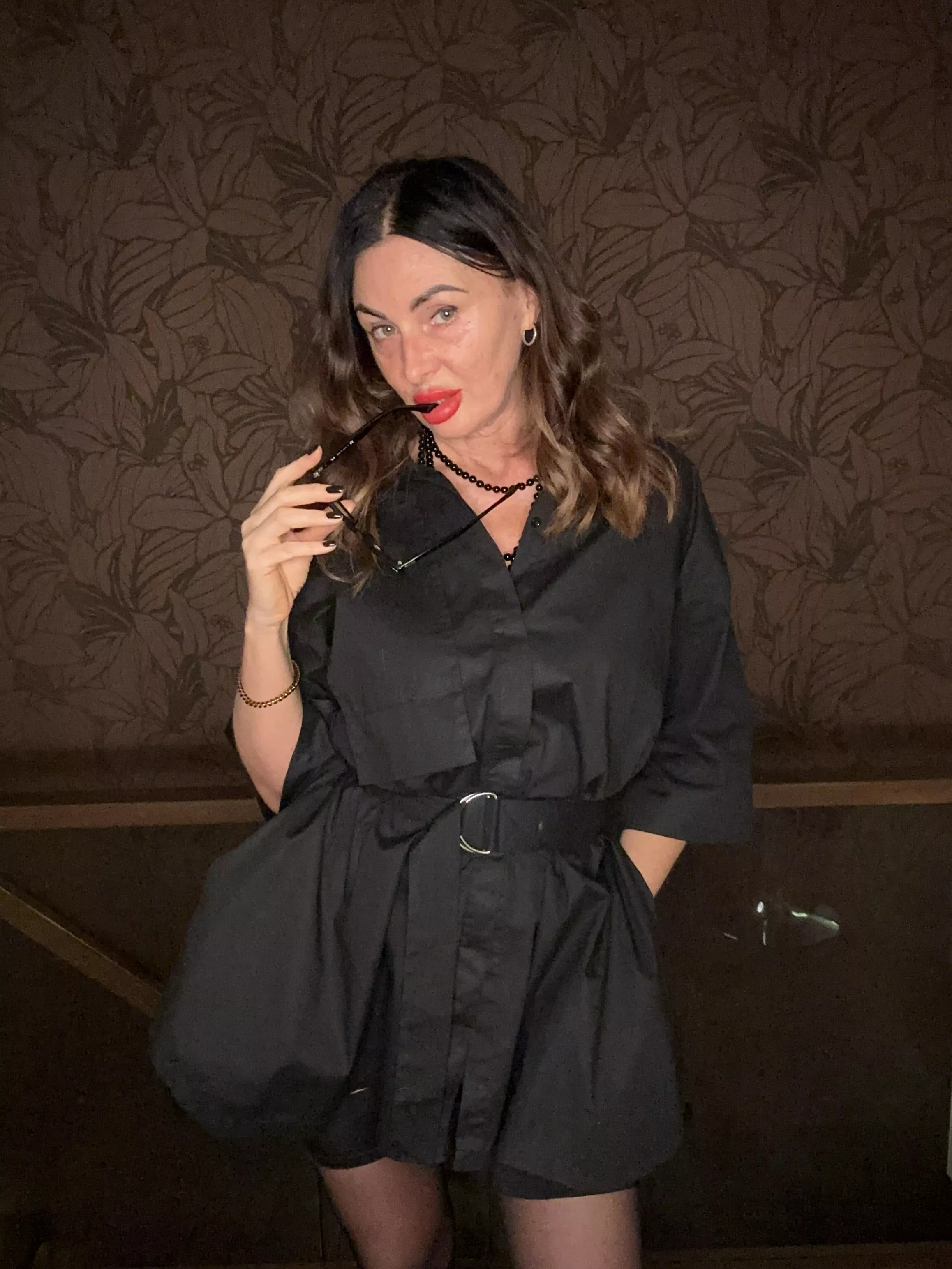 Who wants a secretary wife like me?