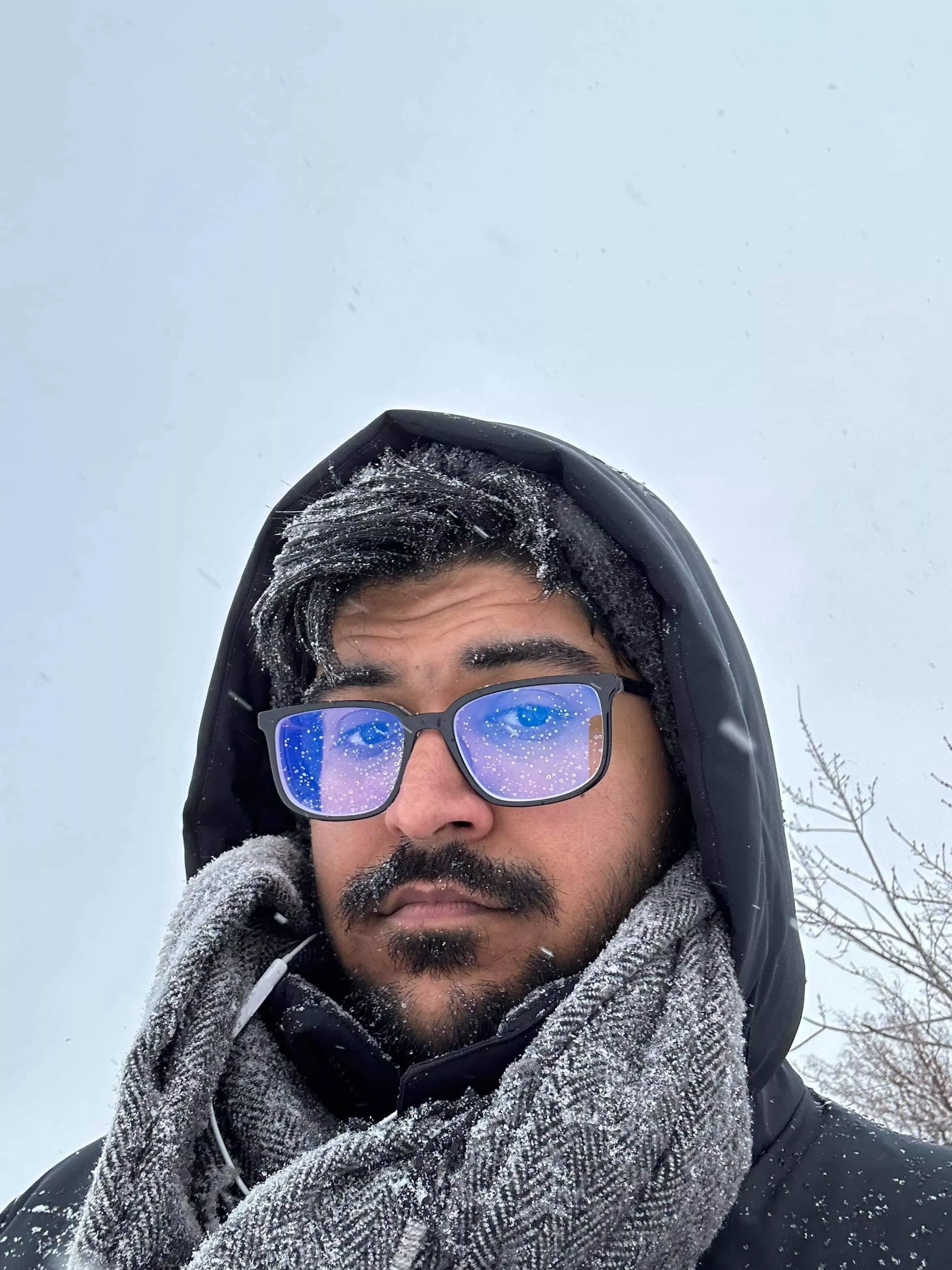 Would anyone like to chat? I promise, I’m less scary than I look