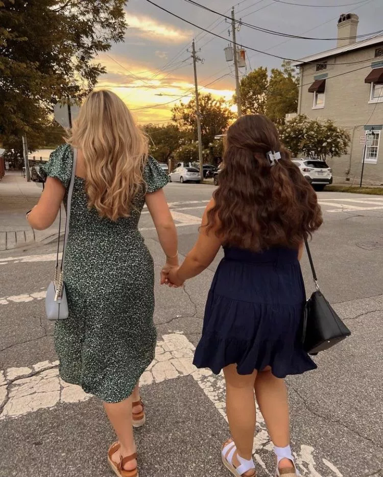 [2] Beautiful dresses from behind