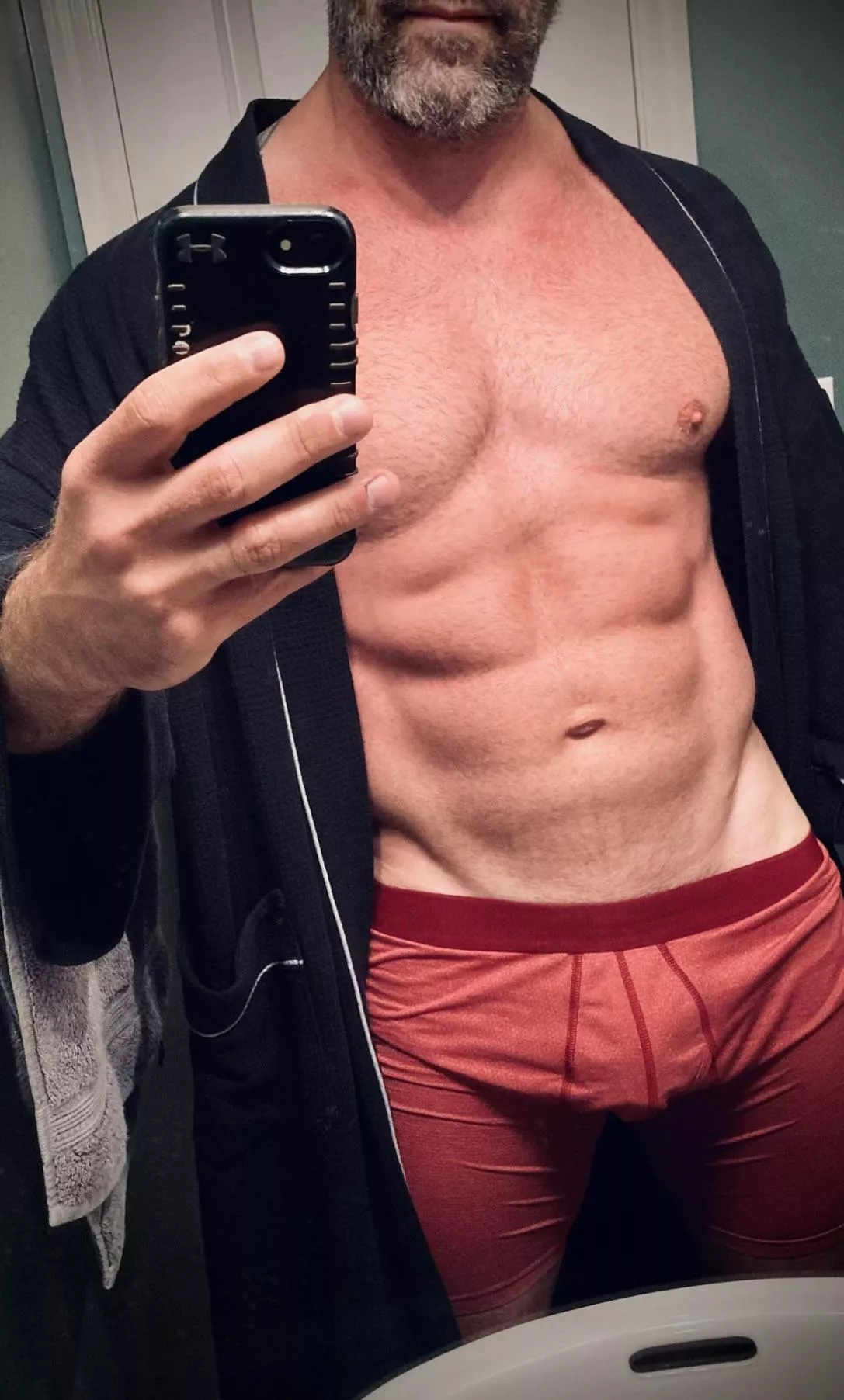 [44] Midwestern dad here … getting older, am I still fuckable?