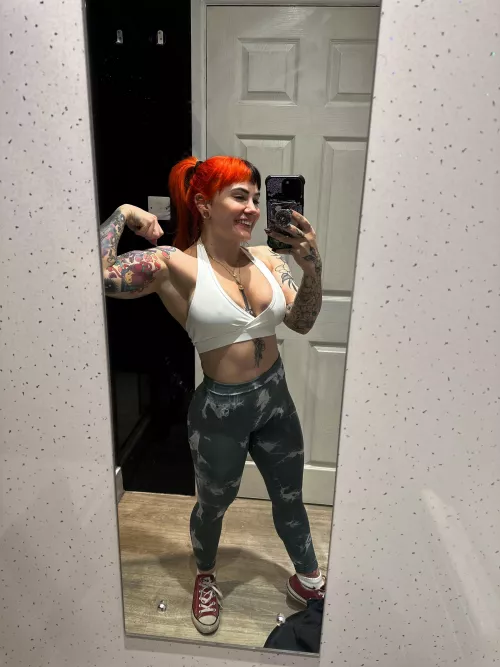 4ft 8” little pocket rocket 🚀