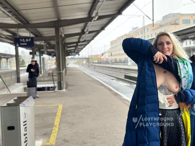 As always delayed; Deutsche Bahn making sure that you’ll have time for some flashing