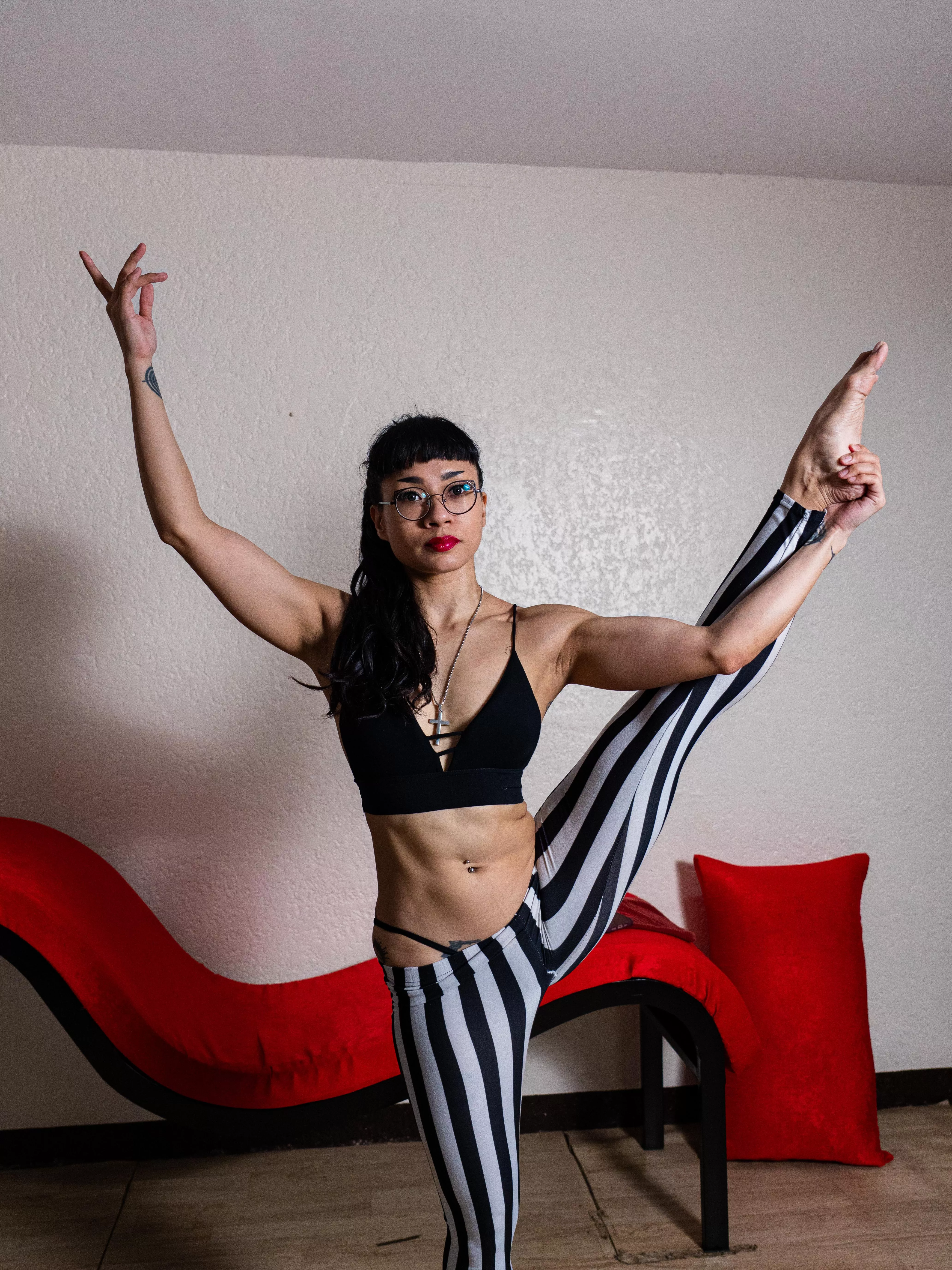 Do [f]lexible asian women excite you?