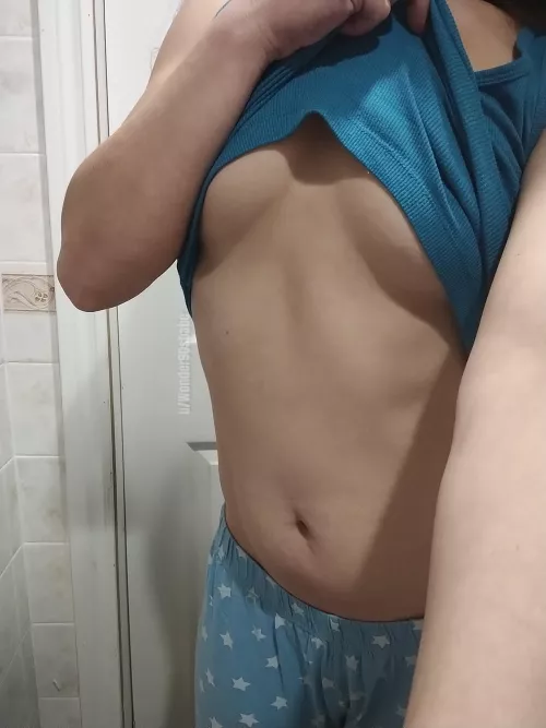 Do you think my underboob is Sexy?