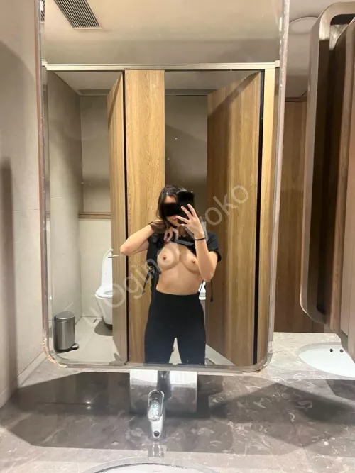 [f] i hope s̶o̶m̶e̶b̶o̶d̶y̶ nobody saw 🫣