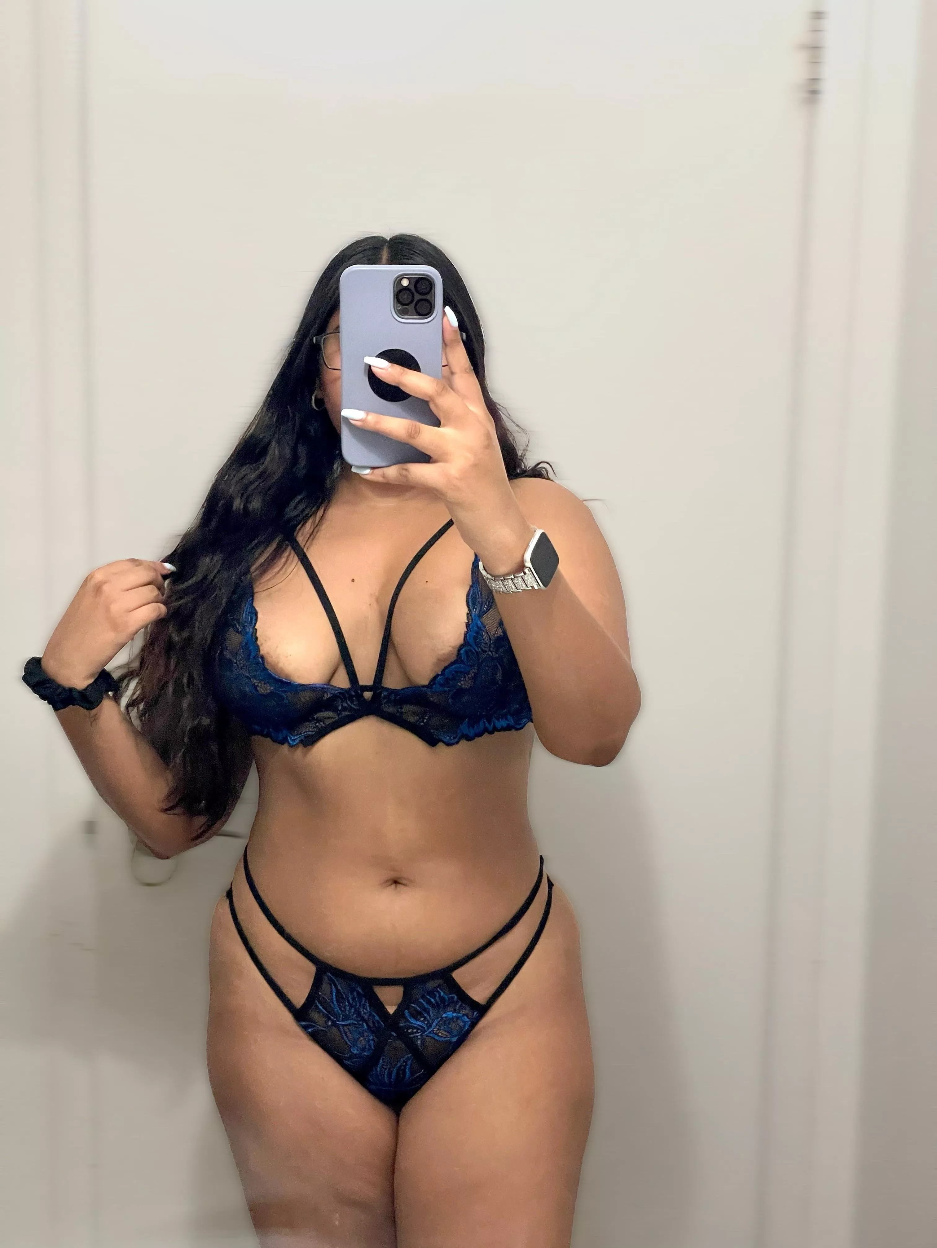 I love sending pictures like this to married men 🤭 [f]