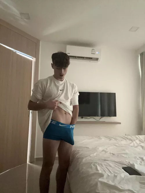 I love the tightness of my underwear, do you agree?