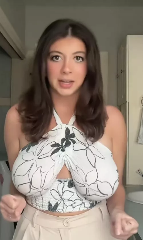 I'm not sure if this is the right sub but does anyone know what these tops are called and if there is a Reddit for it?