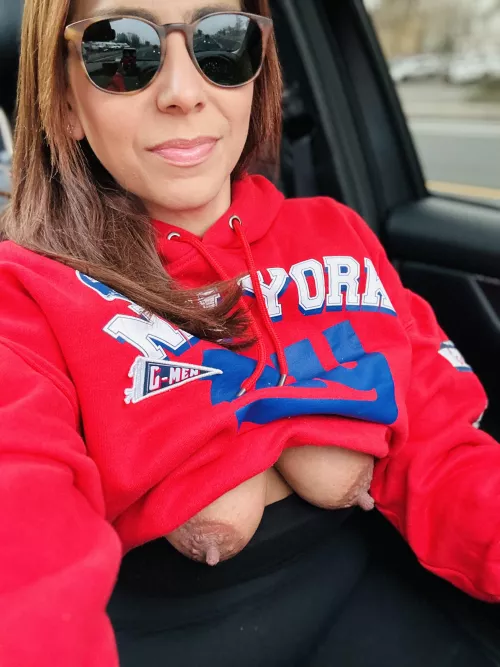 Is this how you show your fan Loyalty in Public?