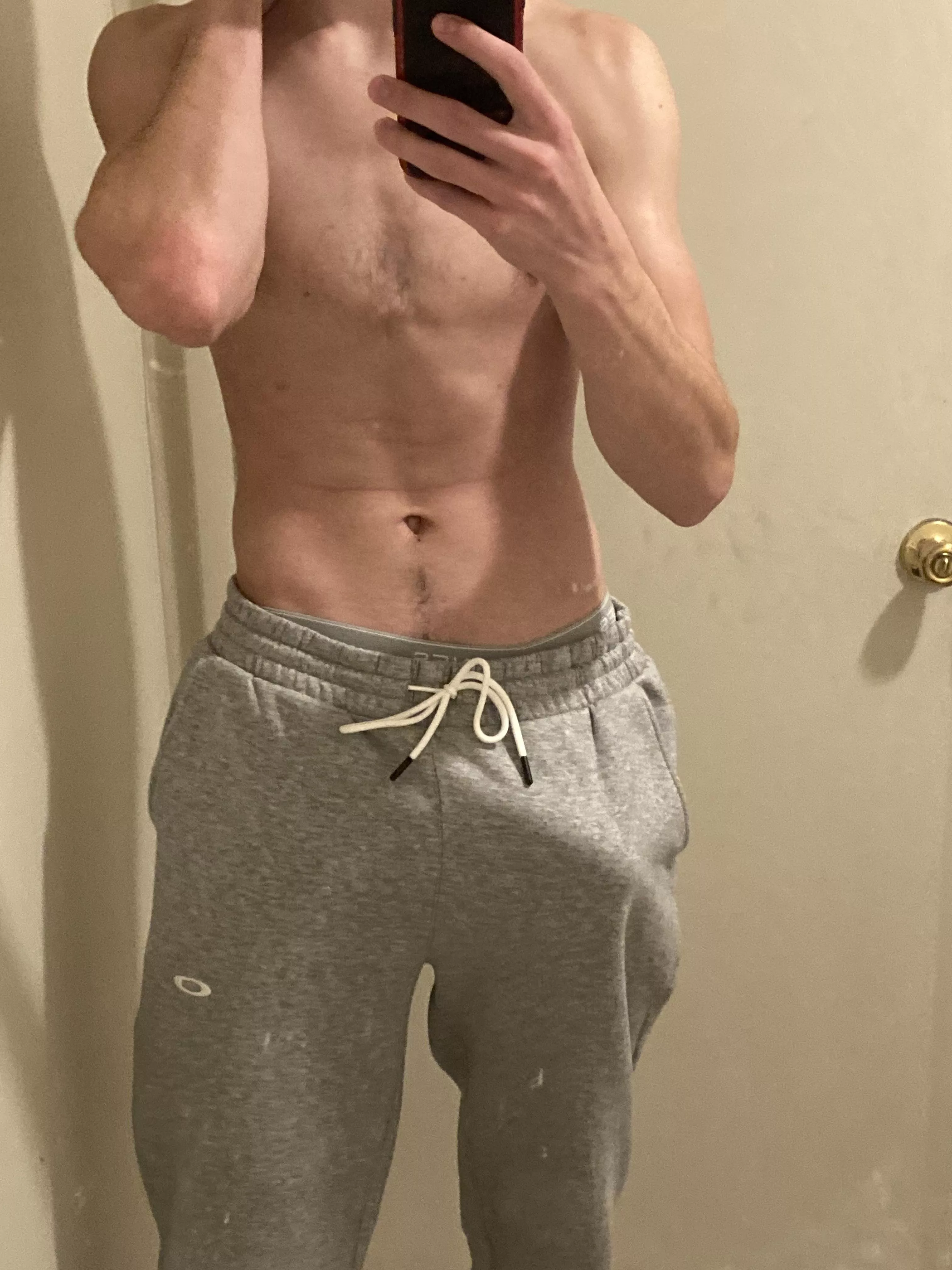 Just chilling in my sweats why do people keep staring