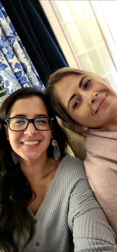 Latina daughter or mom? [2]