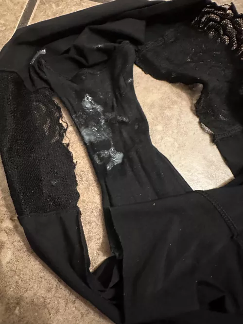 Normally I don’t wear panties on dates. This is what was waiting for me when I got home and took them off. I’m glad I wore them tonight!