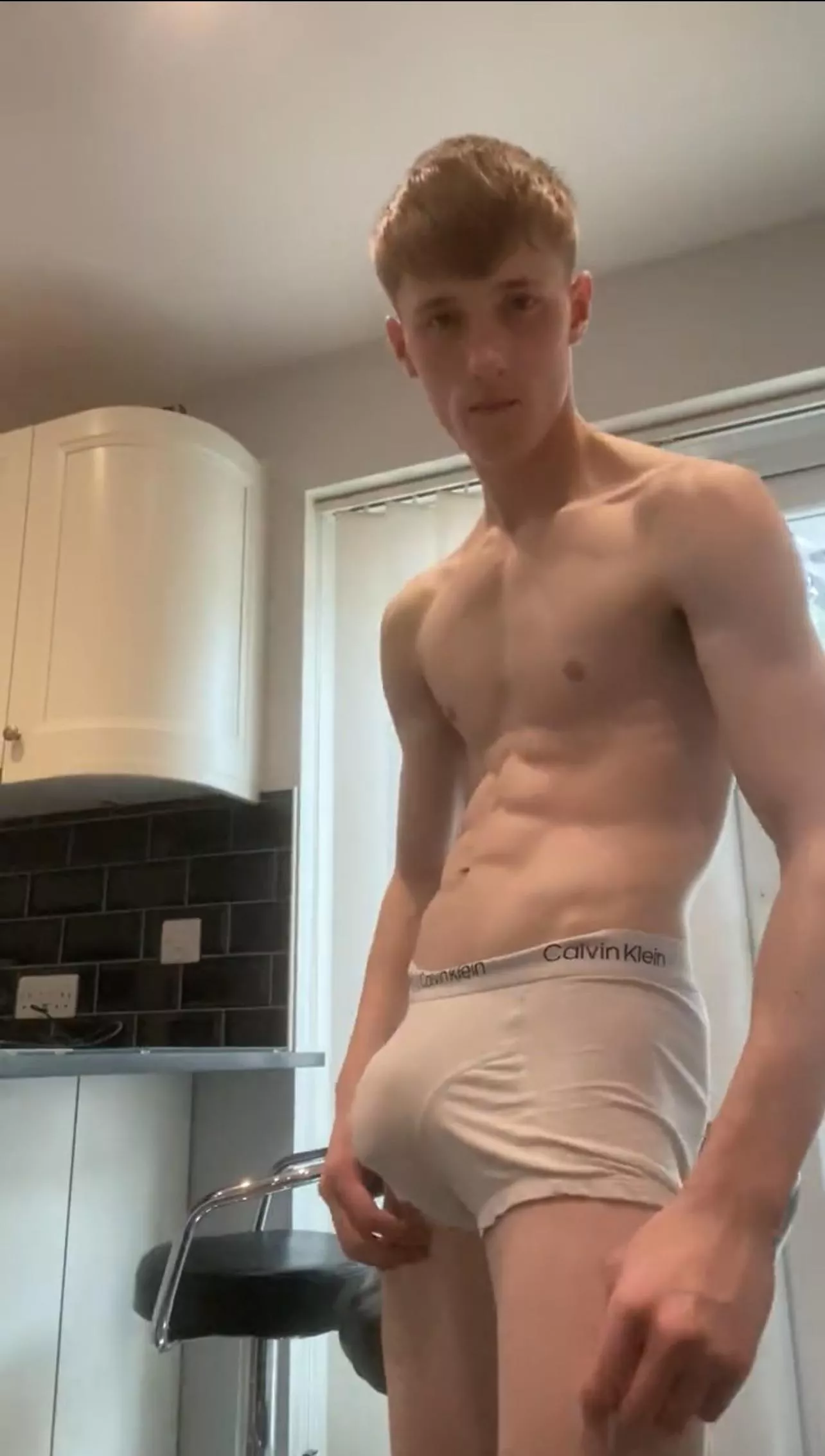 Send me ur abs pic for snap (pics on my profile)