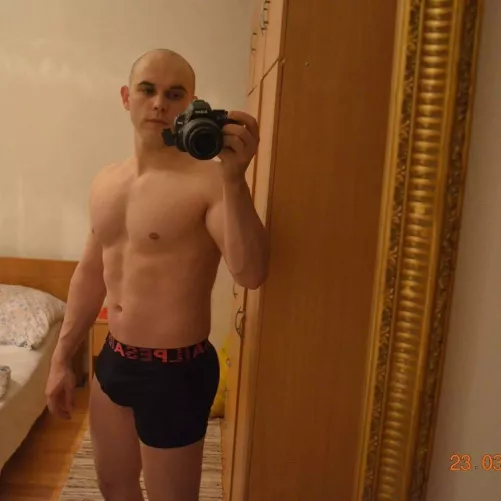 That feeling when your black boxers fit you best. Are you in the black or white team?👀