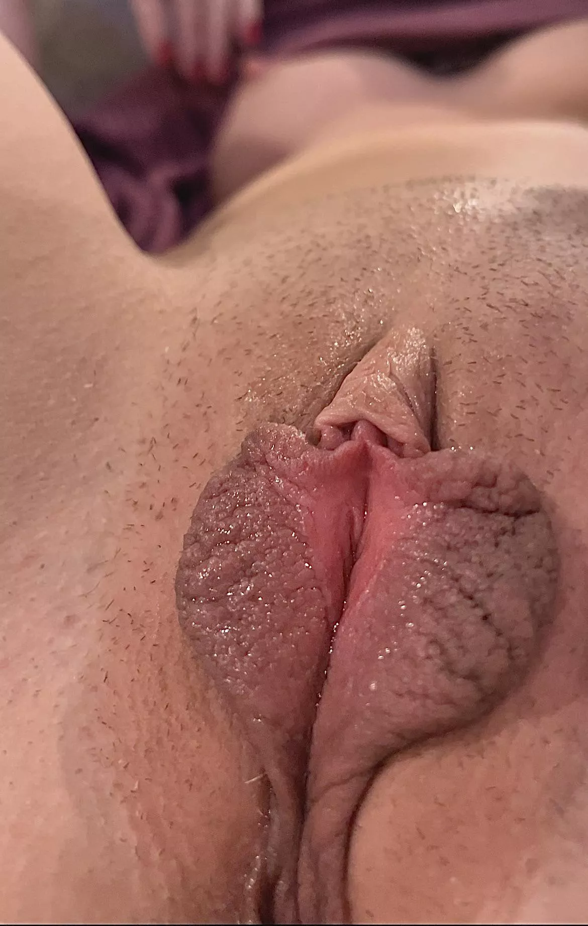 Would you lick my pussy on the 1st date? 😌