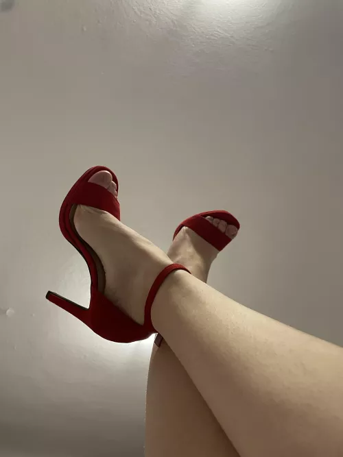 Your Goddess got new hills! Worship me!