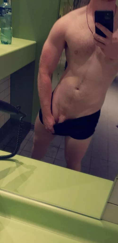25 UK, bi masc lad, face+, verbal+ add Rob.thelad