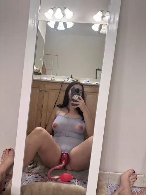 25[F] my pumping outfit 🤤