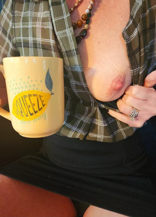 Anyone need a little squirt this morning