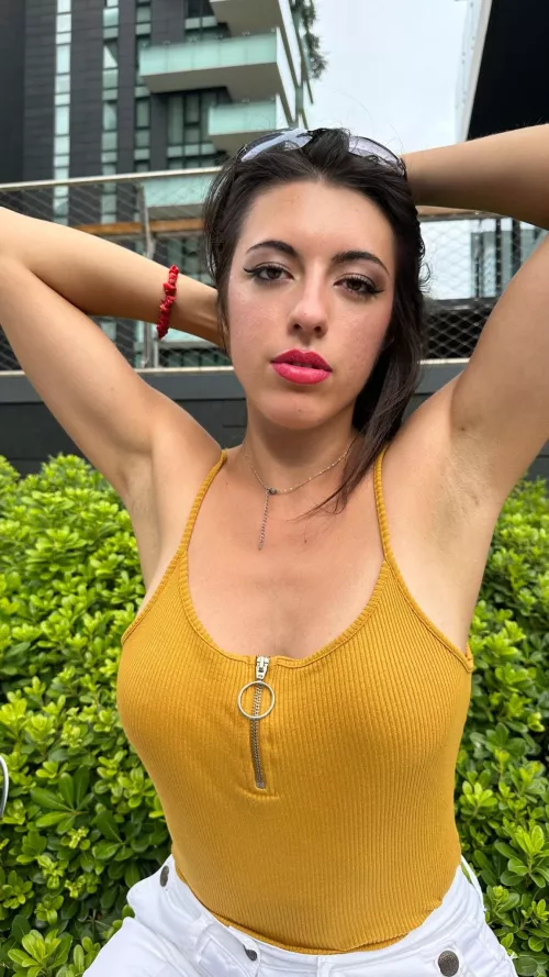 Armpits on display, teasingly cute, waiting for your attention. F19