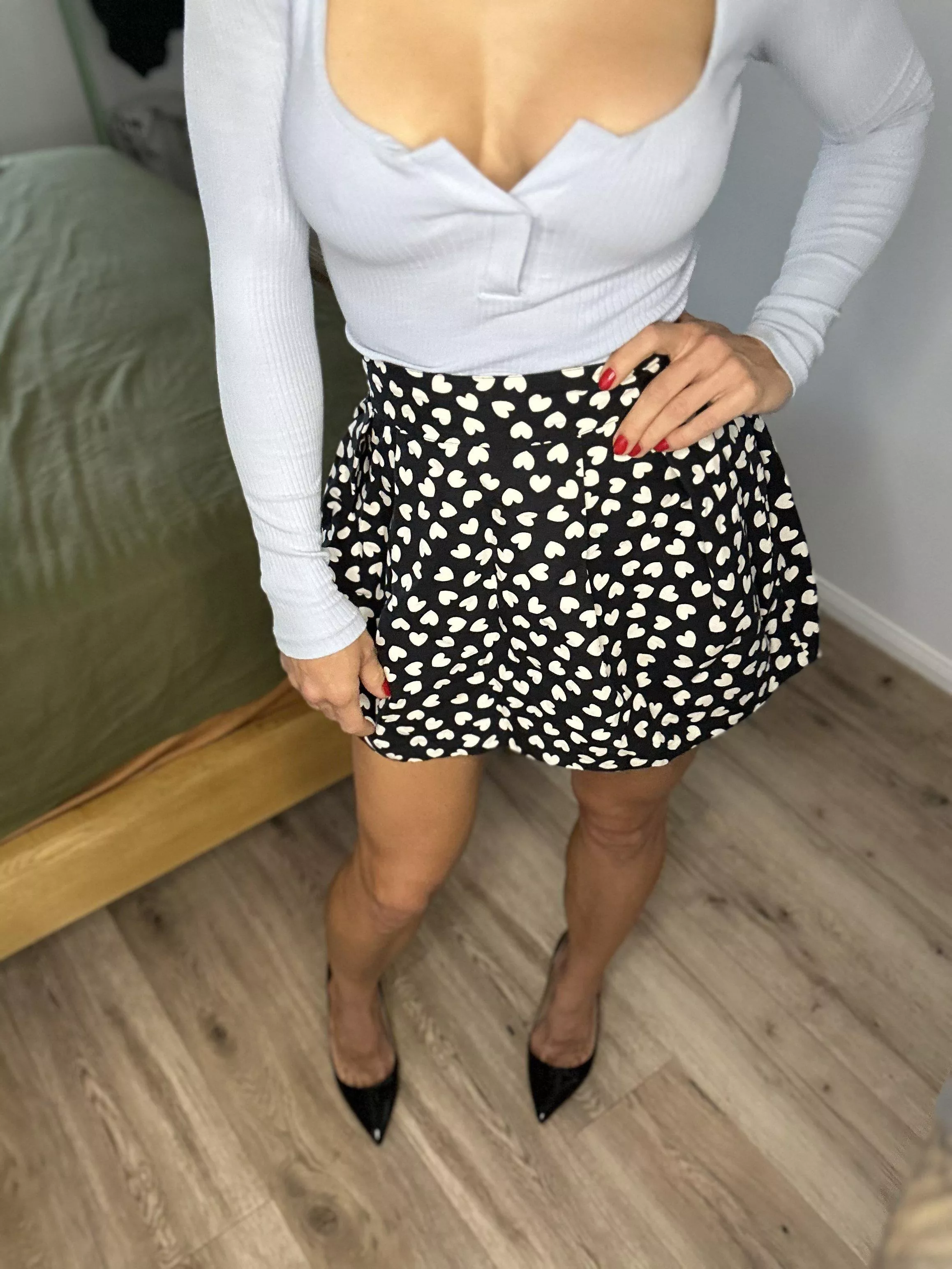 Can I blow your mind with my wife body? 😜😈