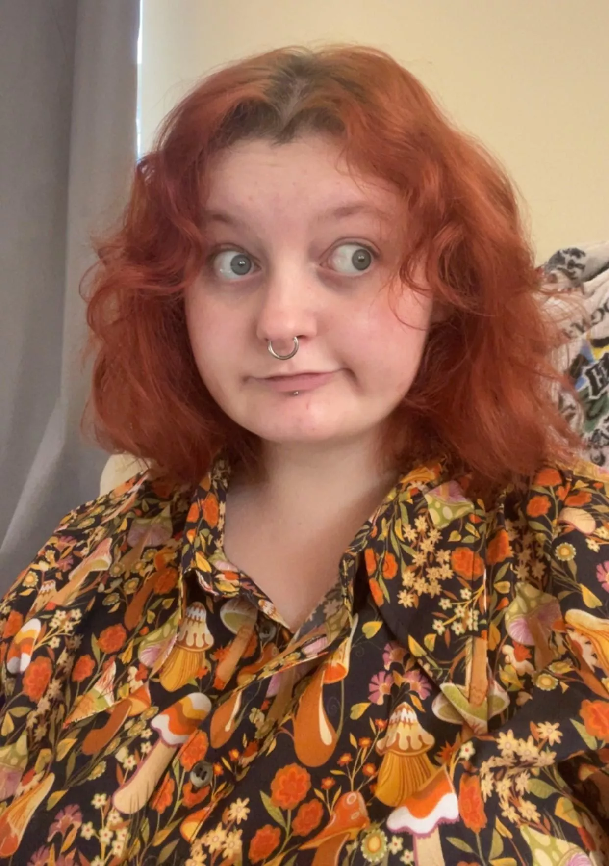 floofy hair and new mushroom shirt!!