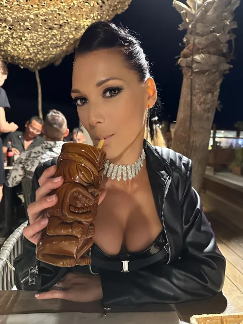 Good morning leather lover, who wants to come on vacation with me?