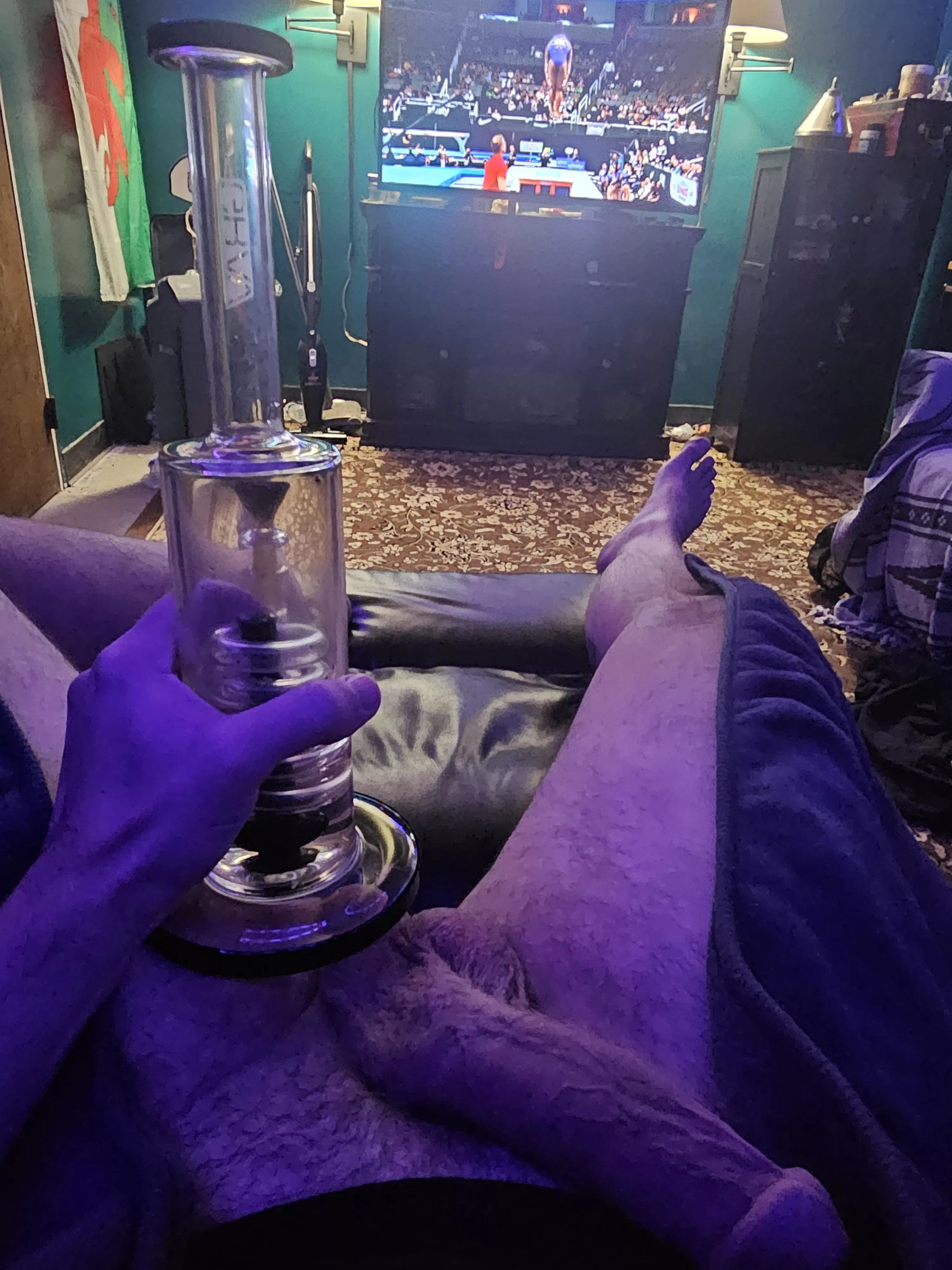 Hanging out, enjoying [m]y night..