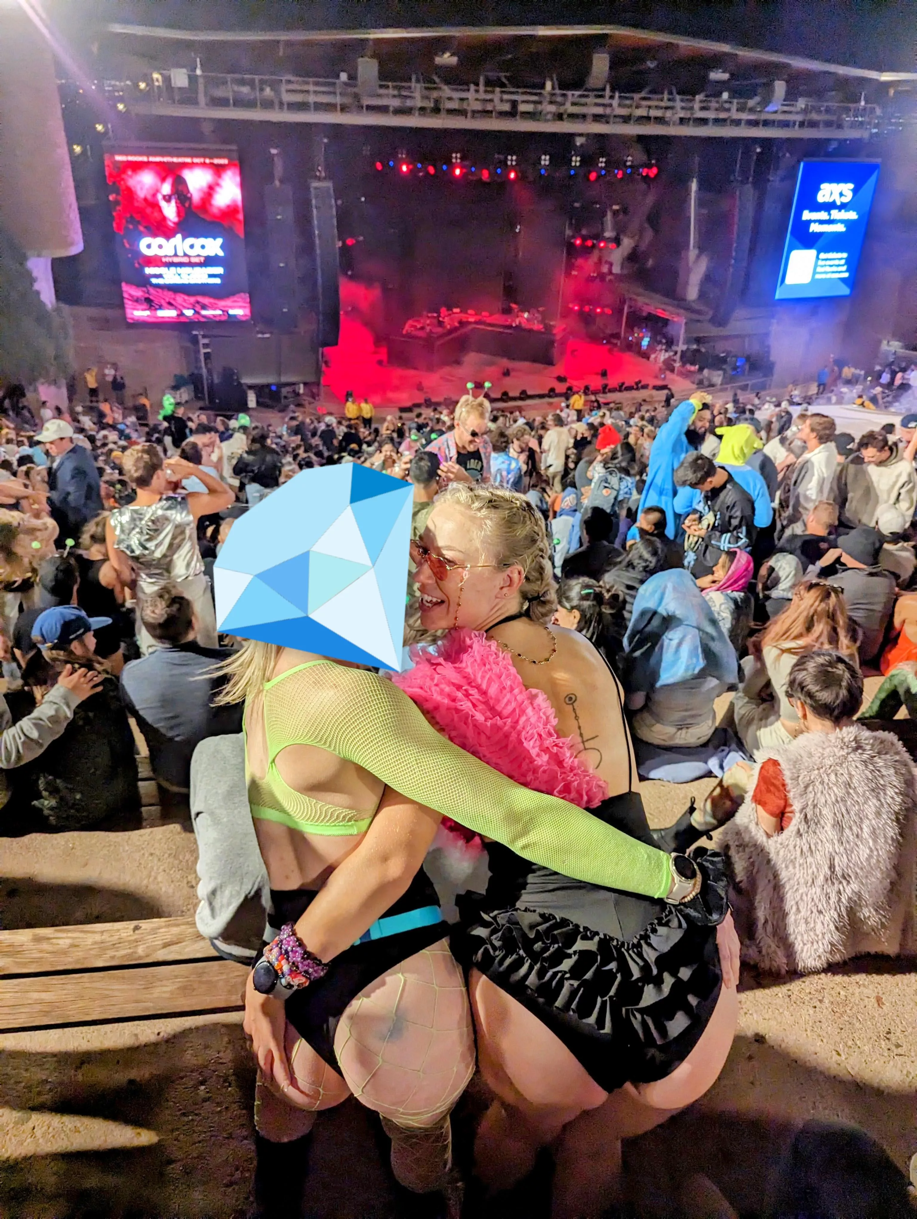 Head Banging; ASS GRABBING