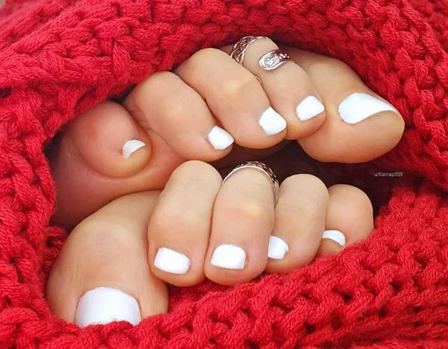 Here's 10 white cuties, happy Sunday!