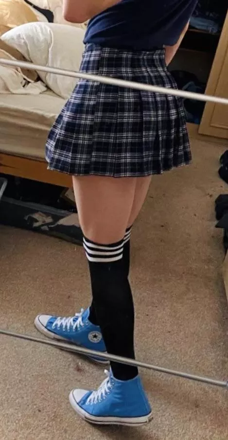 How to wear skirts outside without being anxious? 🥺
