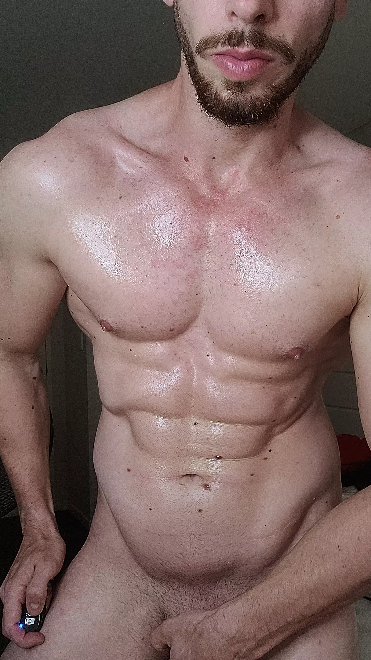 I need someone to oil me up