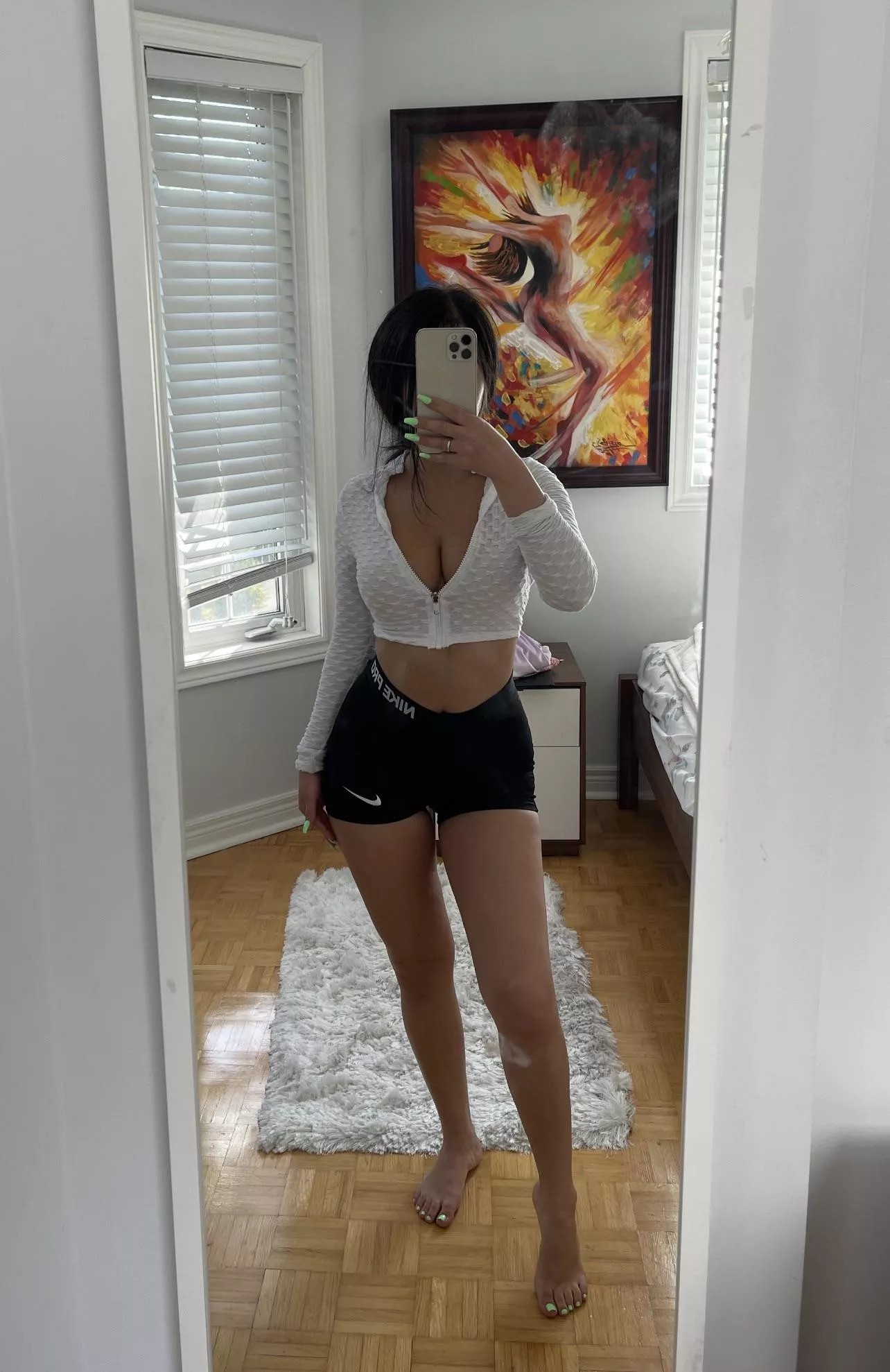 I want to wrap my legs around your neck while you eat me out