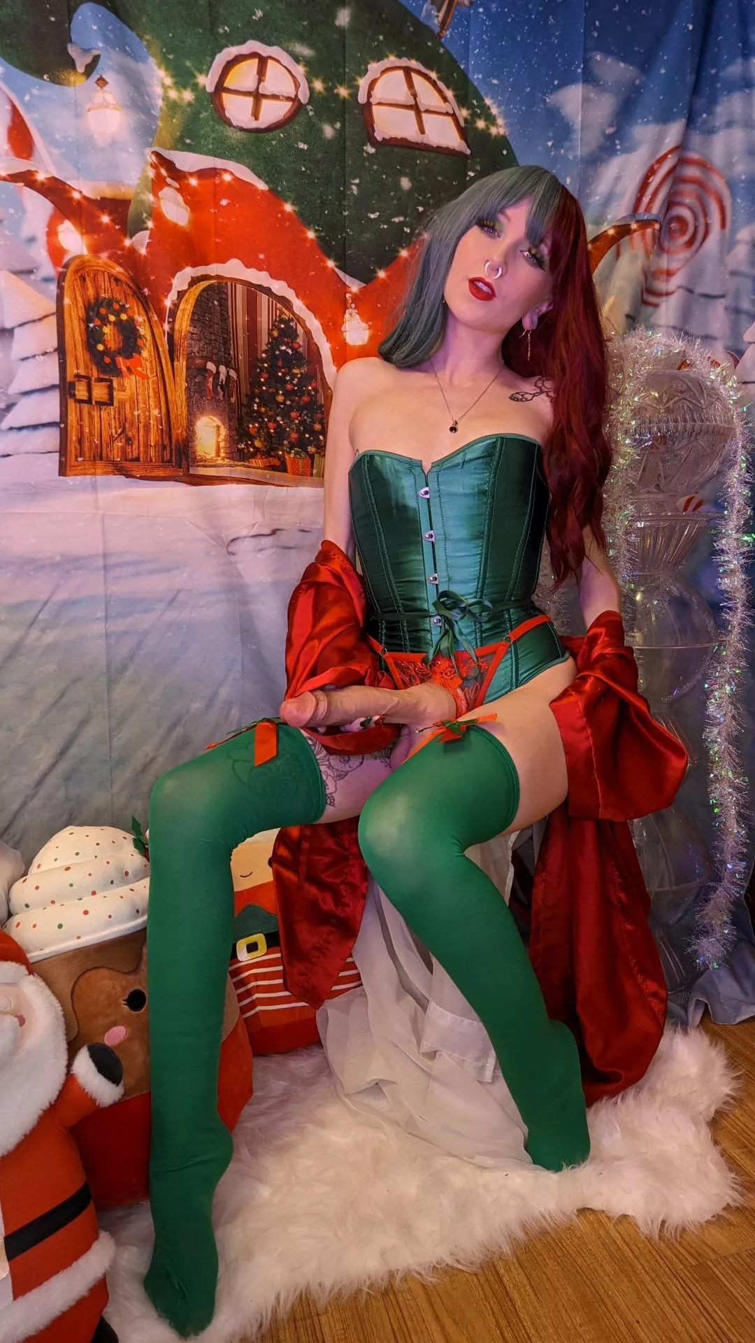 I'm feeling festive so enjoy some HoliDick. Maybe if you're on my nice list I'll let you feel me in your throat.