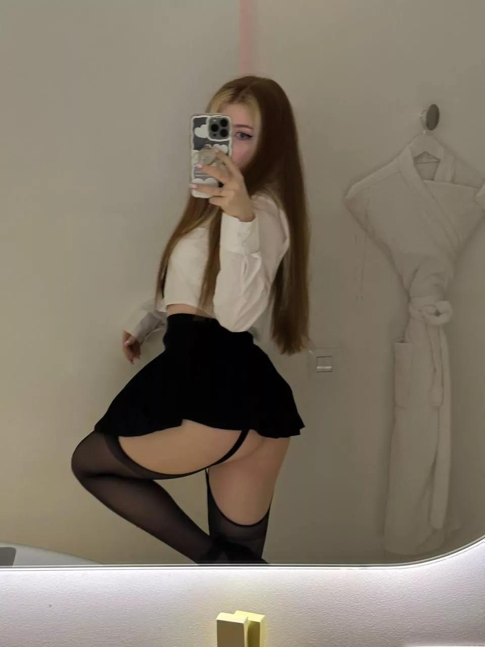 It seems the skirt is too long for a date with you