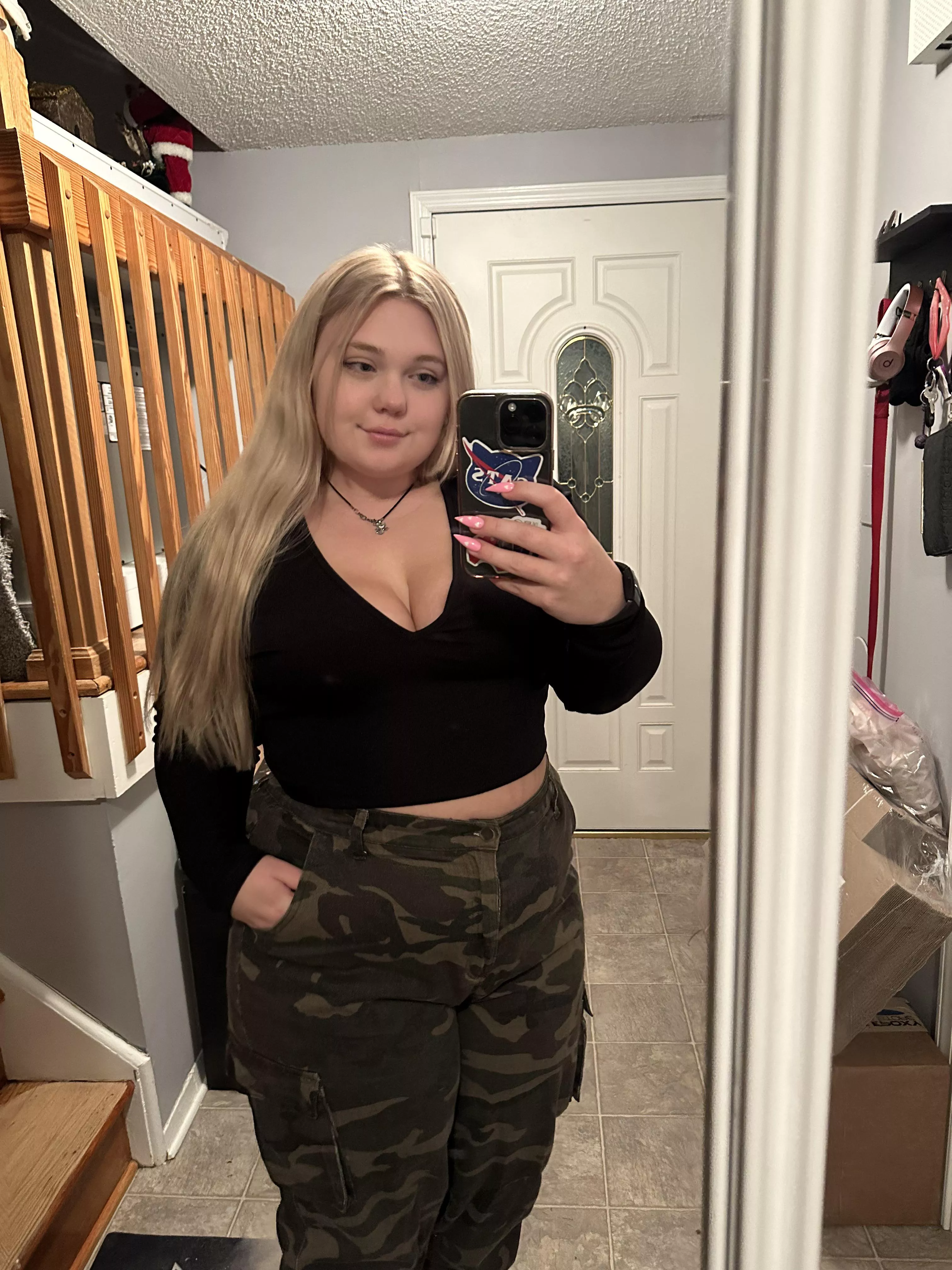 Mirror selfies before the bar ;)