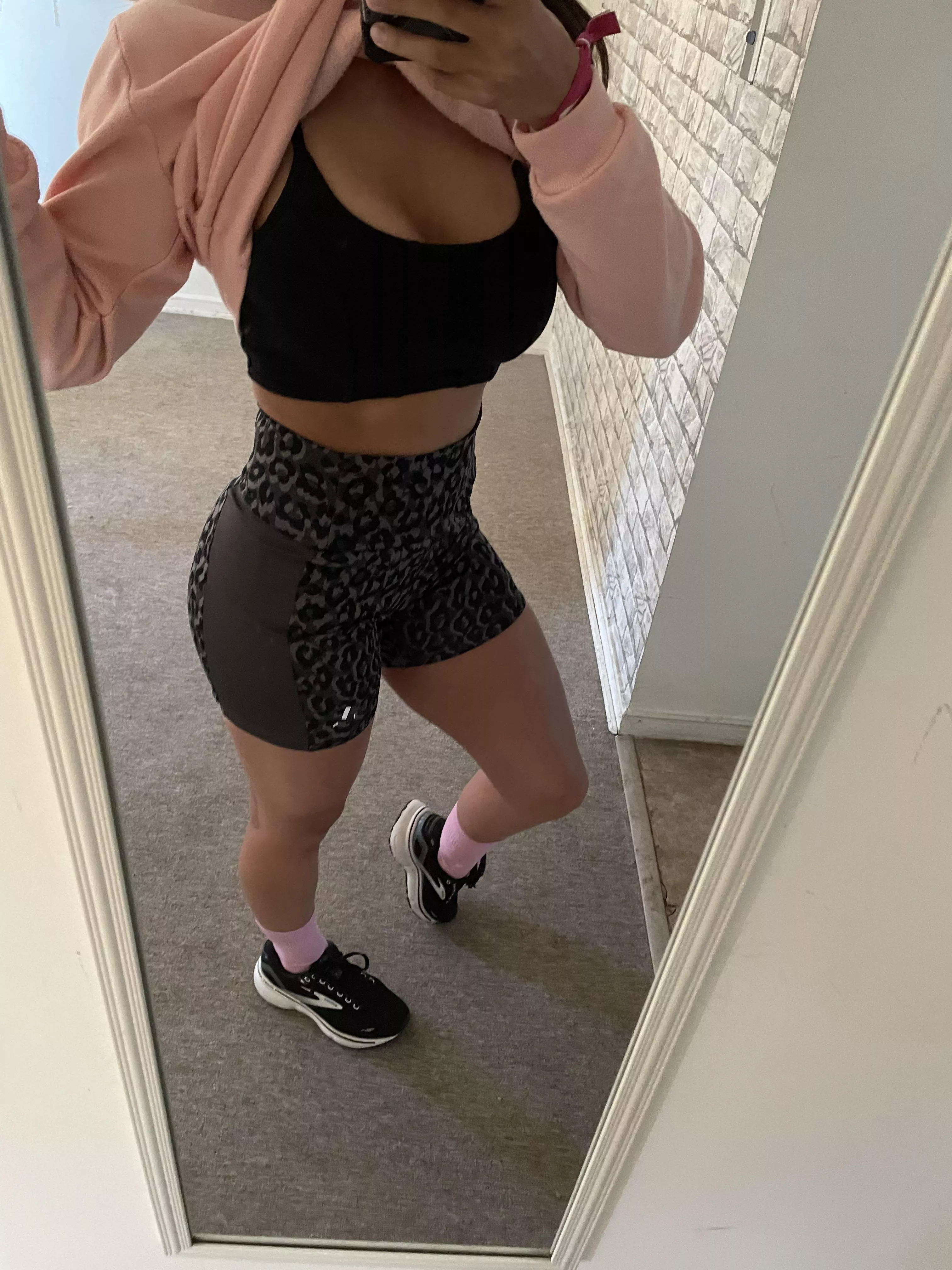 Monday vibes baby! All yours