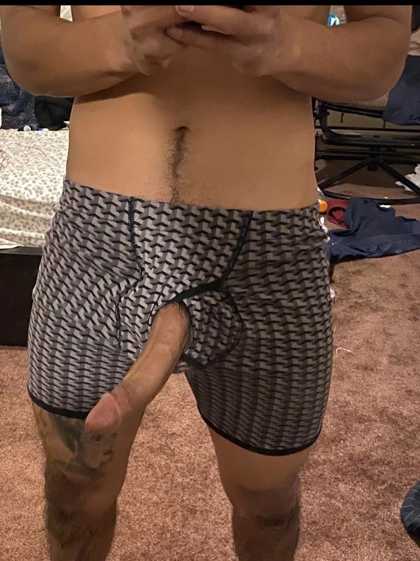 My ex told me she would rather have a short and thick cock than a long skinny cock !wby?