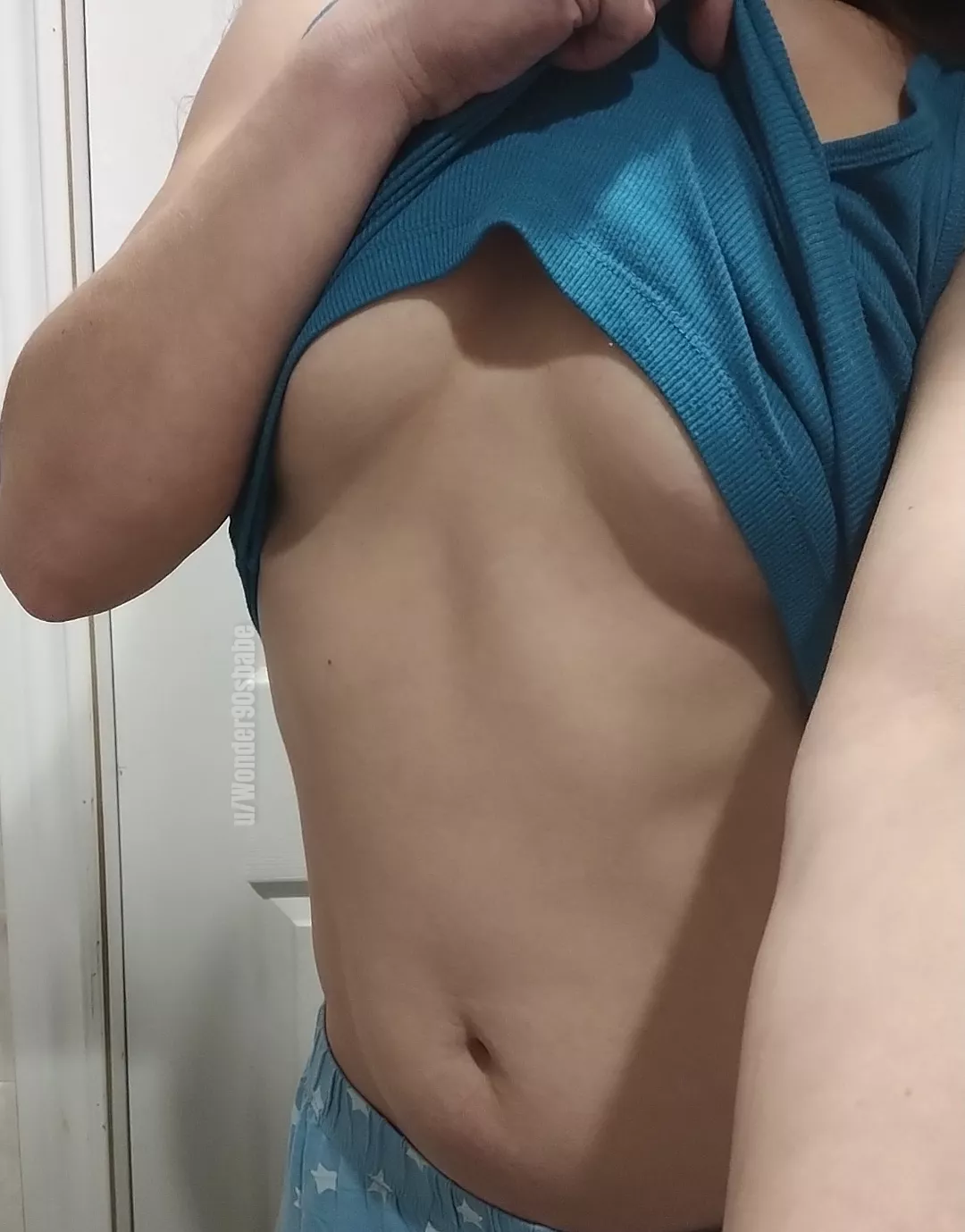 My soft sexy tummy [img]