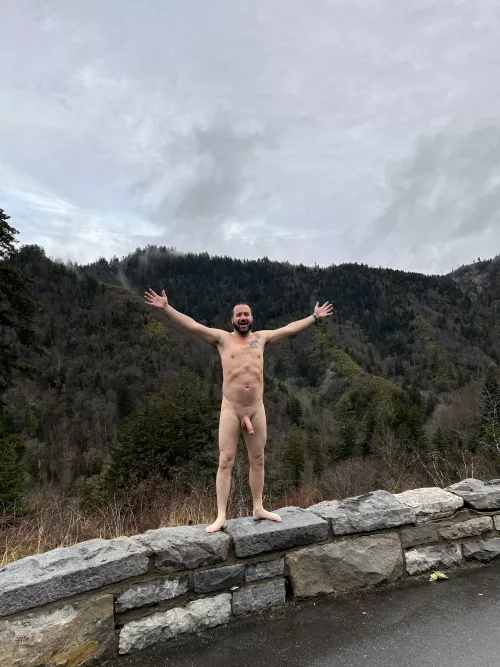 Naked in the smokies while cars pass 😝